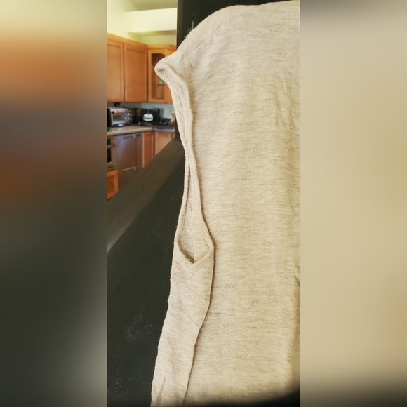 Club Monaco Super Soft Capped Sleeve Summer Tee Small - Picture 6 of 8